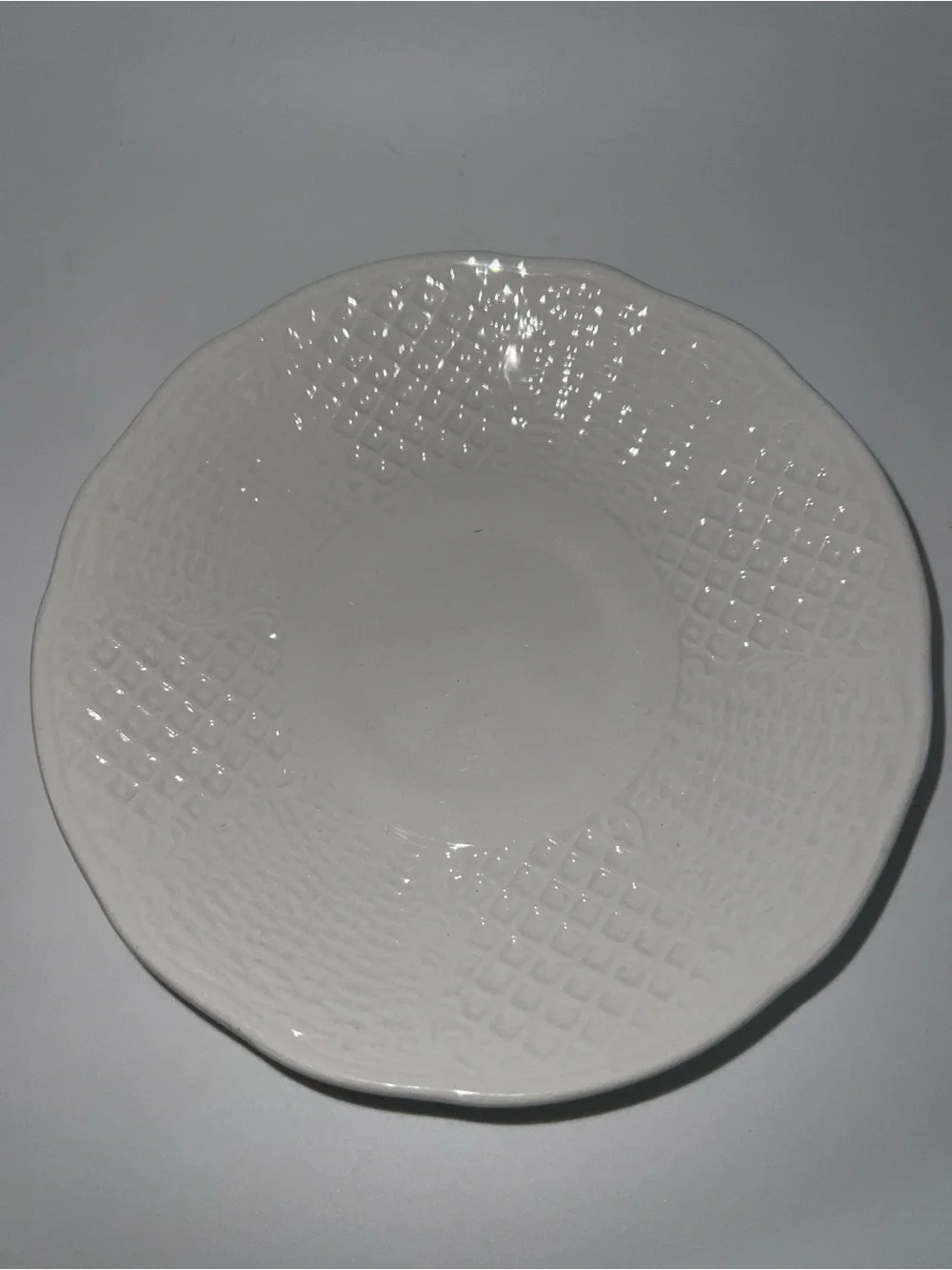 Marlborough (Embossed Wicker Lattice Rim) discontinued plate
